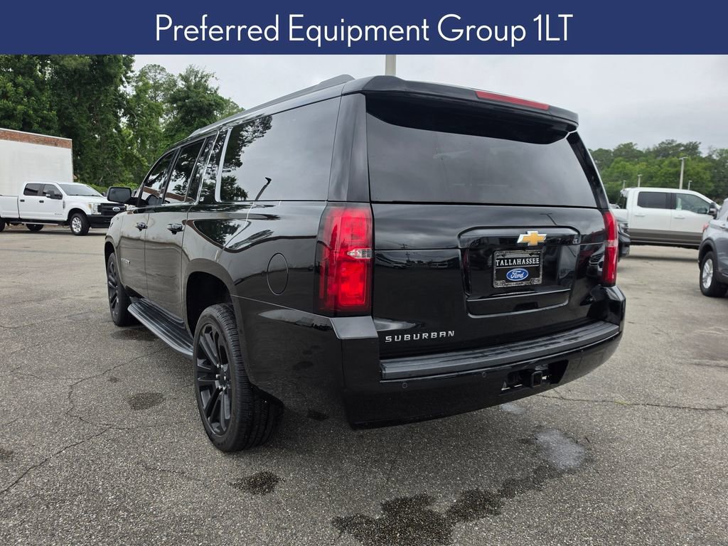 Used 2016 Chevrolet Suburban LT RWD image 2