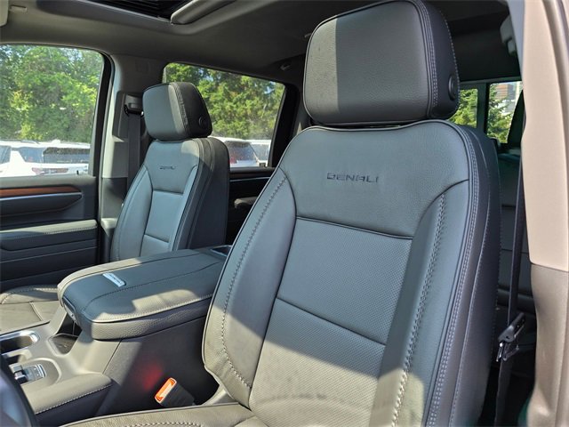 New 2025 GMC Sierra 3500 Denali w/ Denali Reserve Package image 22
