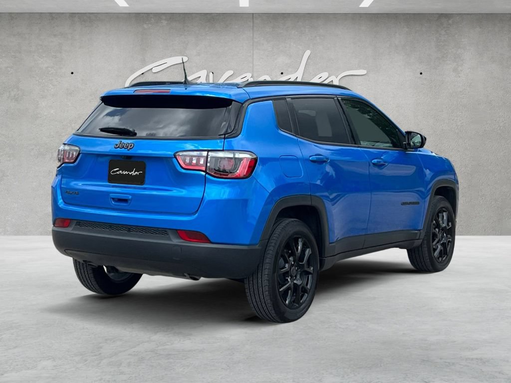 Used 2026 Jeep Compass Latitude AWD/4WD image 16