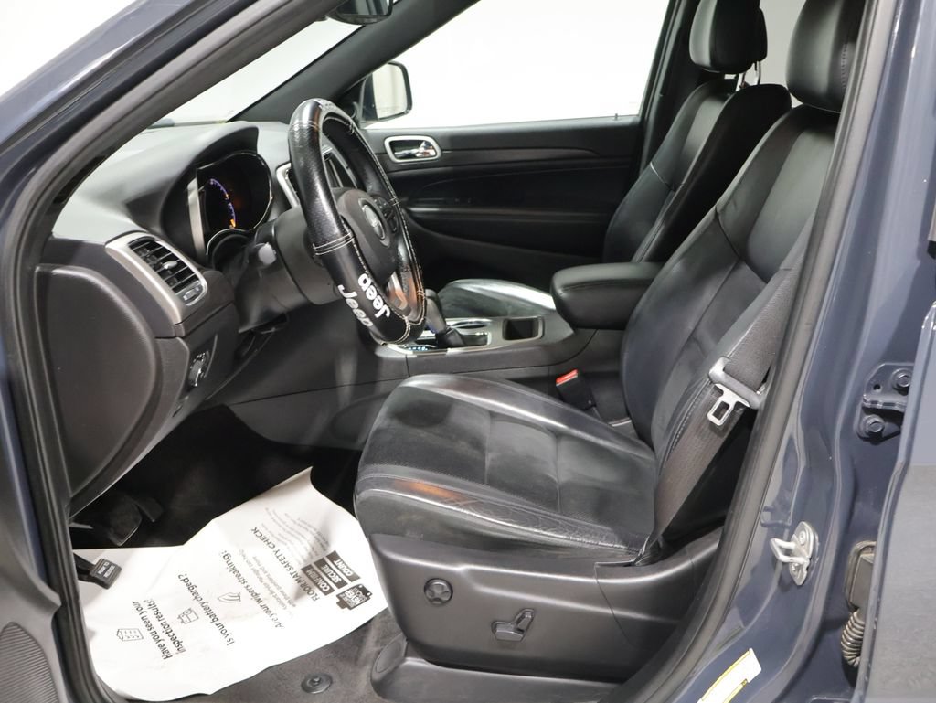 Used 2018 Jeep Grand Cherokee Altitude AWD/4WD image 10