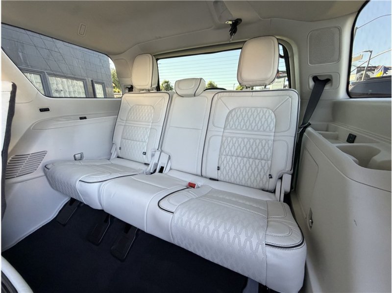 Used 2022 Lincoln Navigator Black Label AWD/4WD image 27