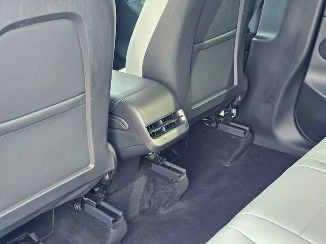 Used 2024 Tesla Model Y Performance image 23