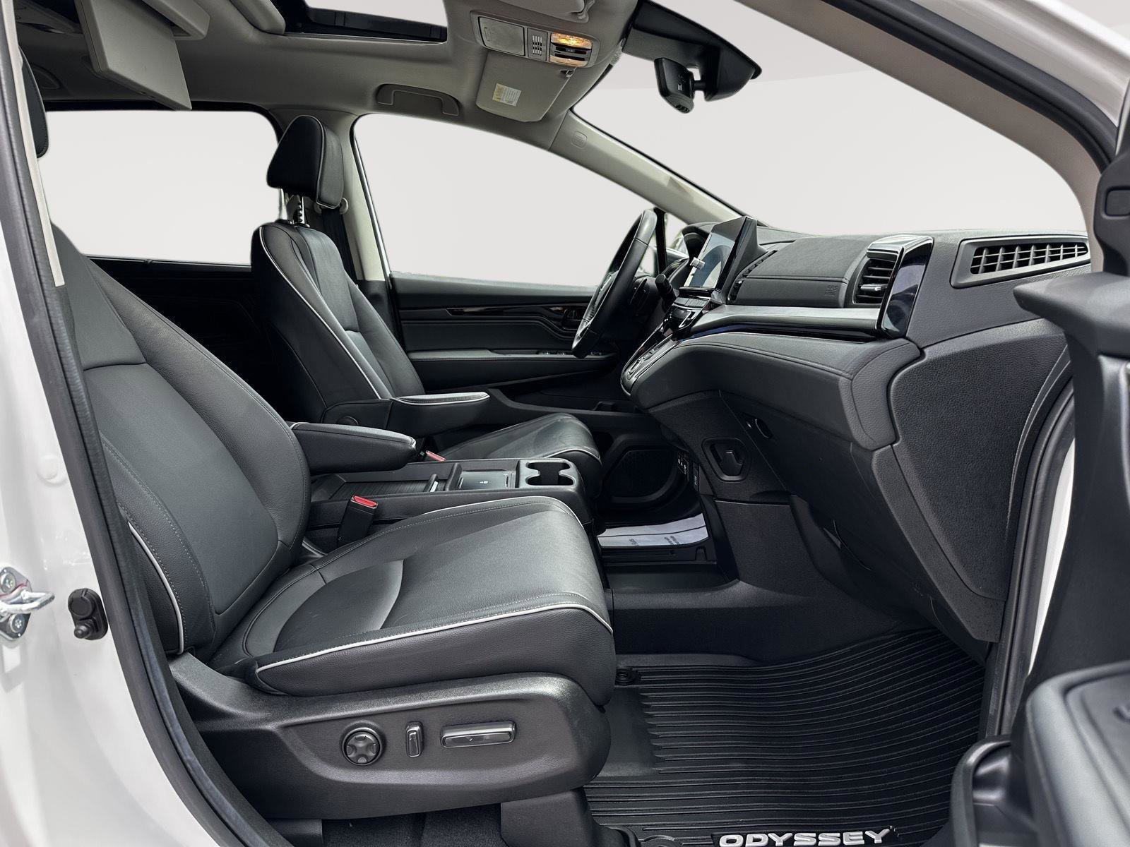 Certified 2025 Honda Odyssey Touring image 28