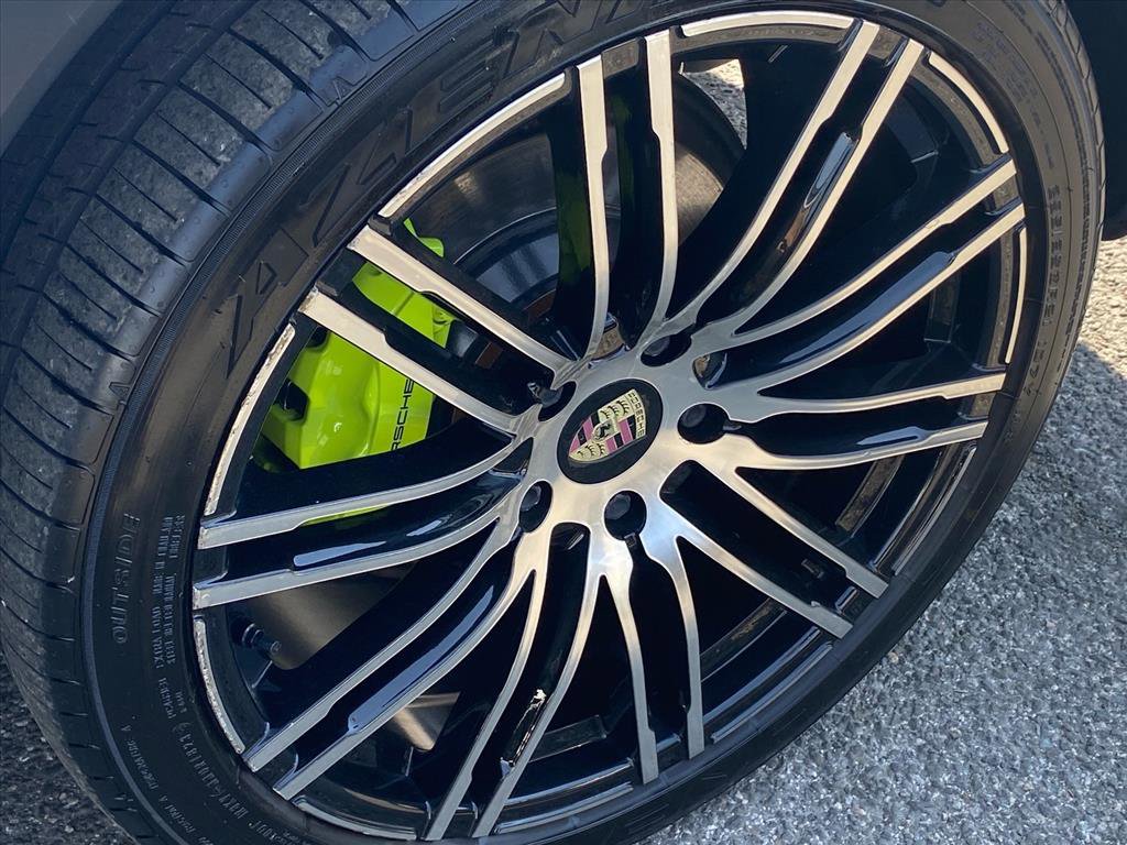 Used 2016 Porsche Cayenne S image 23