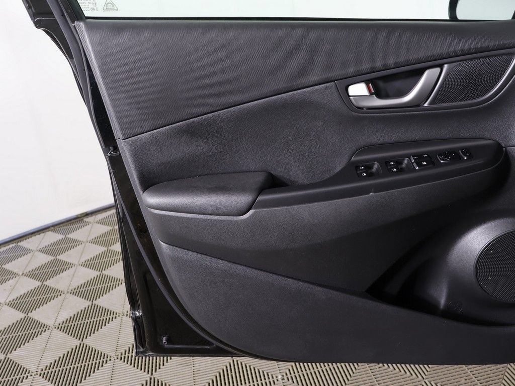 Used 2021 Hyundai Kona Ultimate w/ Cargo Package AWD/4WD image 23