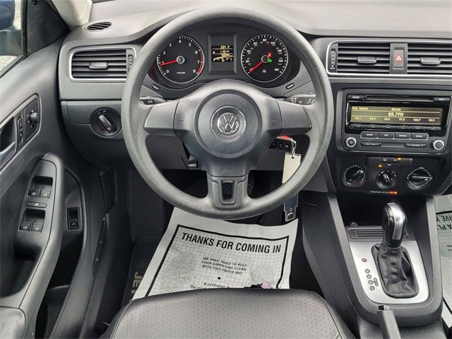 Used 2014 Volkswagen Jetta SE image 9