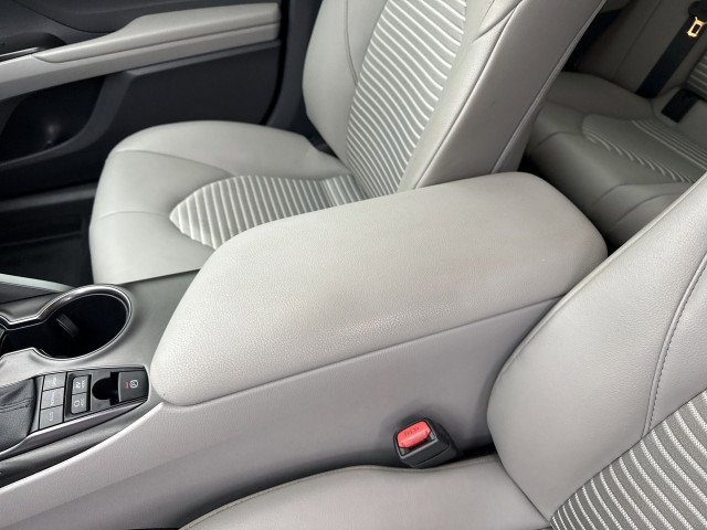 Used 2024 Toyota Camry SE image 21