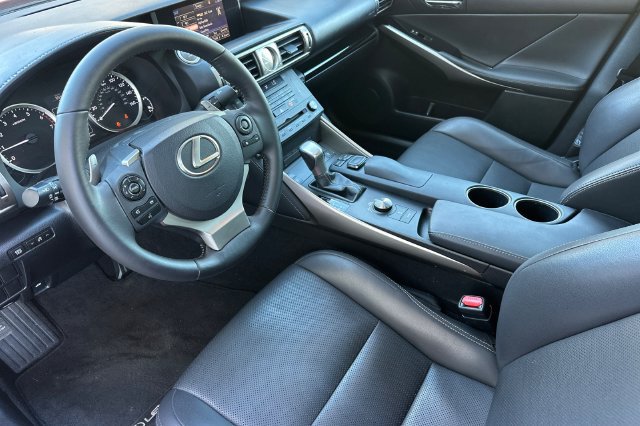 Used 2016 Lexus IS 200t w/ Navigation System Package RWD image 11