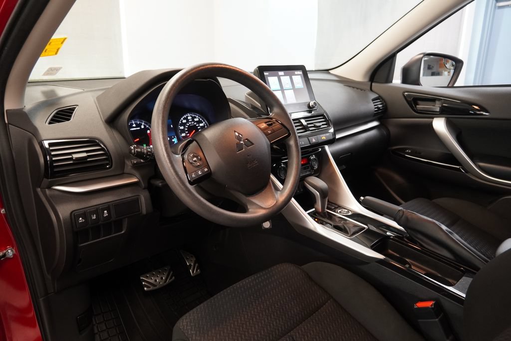 Used 2022 Mitsubishi Eclipse Cross LE AWD/4WD image 6