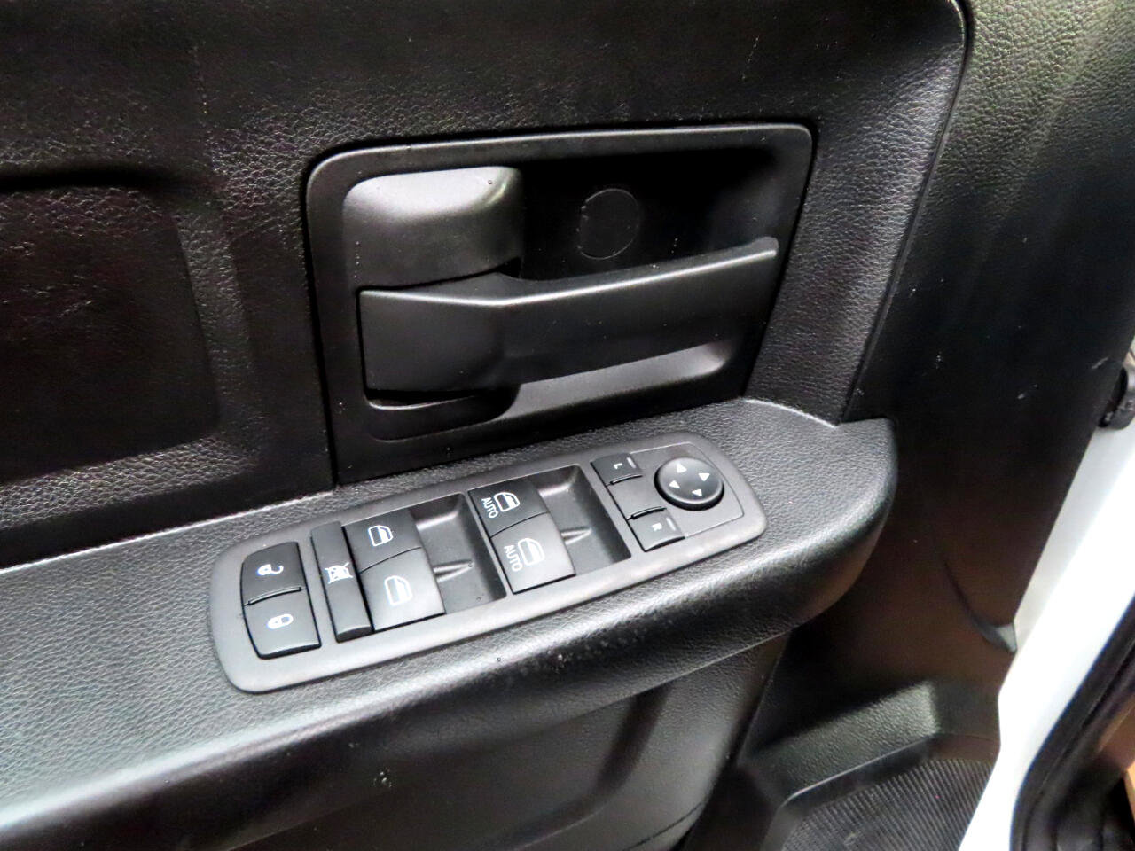 Used 2016 RAM 5500 Tradesman image 20