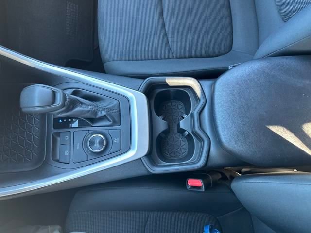 Used 2019 Toyota RAV4 LE w/ Carpet Mat Package image 18