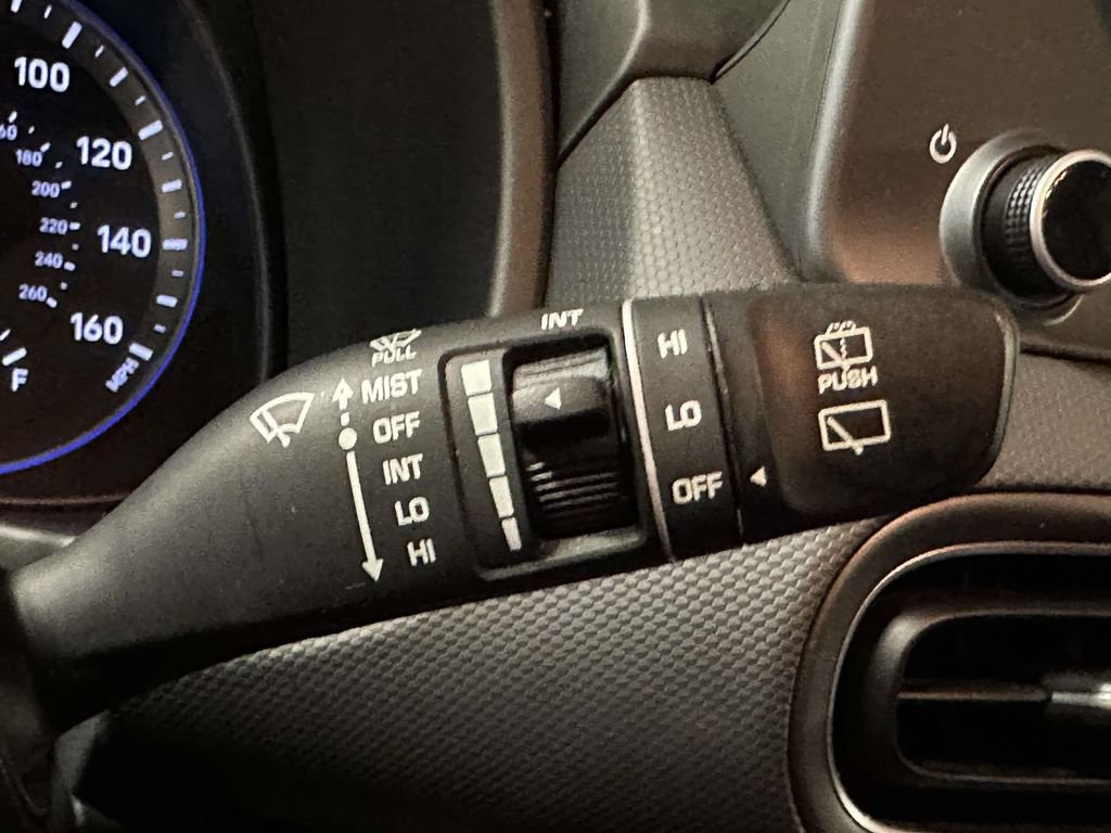 Used 2022 Hyundai Kona SE AWD/4WD image 25