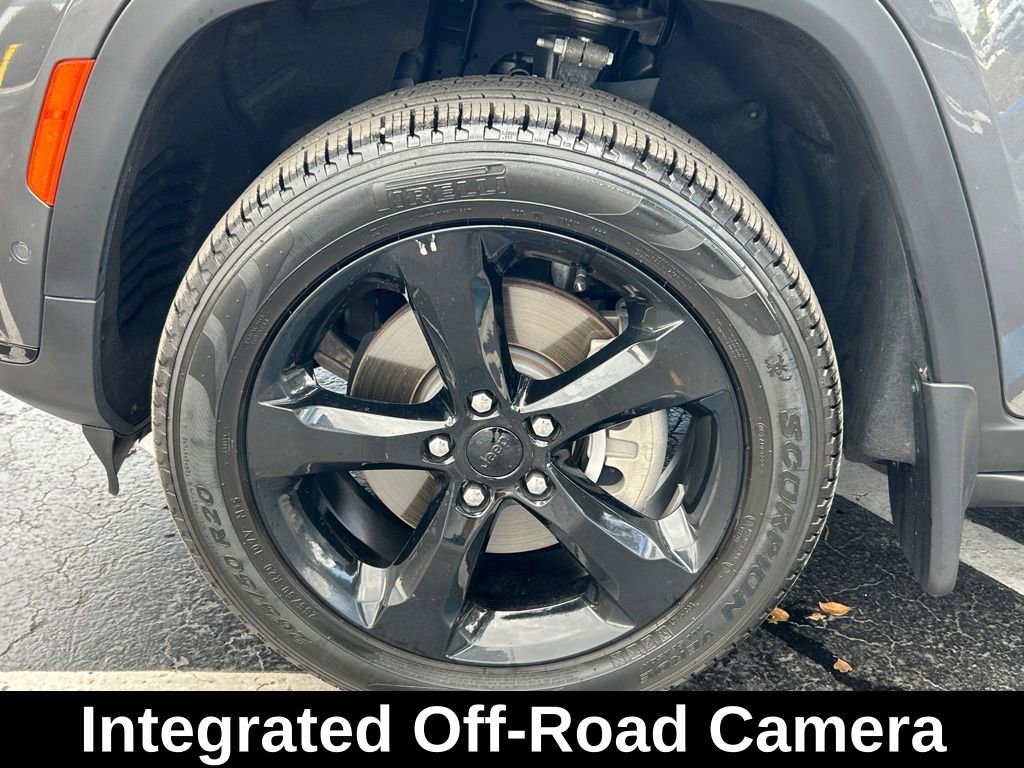 Used 2025 Jeep Grand Cherokee L Limited w/ Luxury Tech Group II image 36