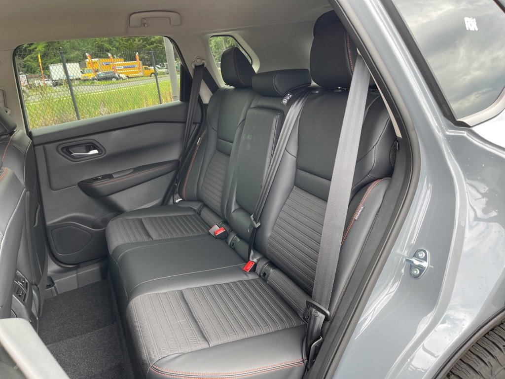 New 2026 Nissan Rogue SV w/ Rock Creek Premium Package image 17