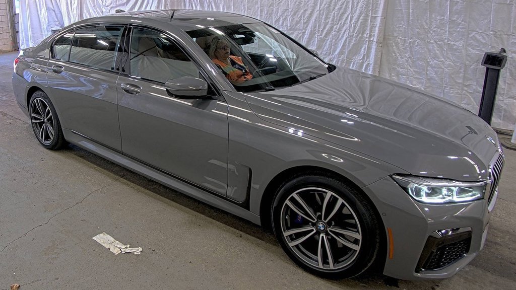 Used 2021 BMW 750i xDrive w/ Executive Package AWD/4WD image 4