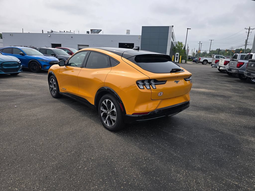 Certified 2022 Ford Mustang Mach-E Premium AWD/4WD image 3