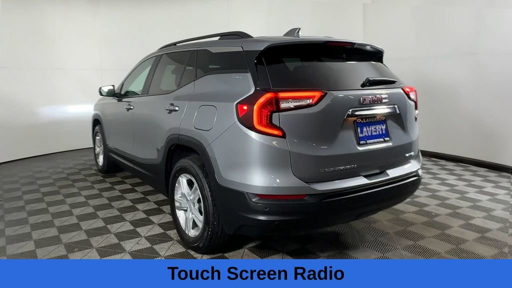 Used 2023 GMC Terrain SLE w/ Driver Convenience Package image 10