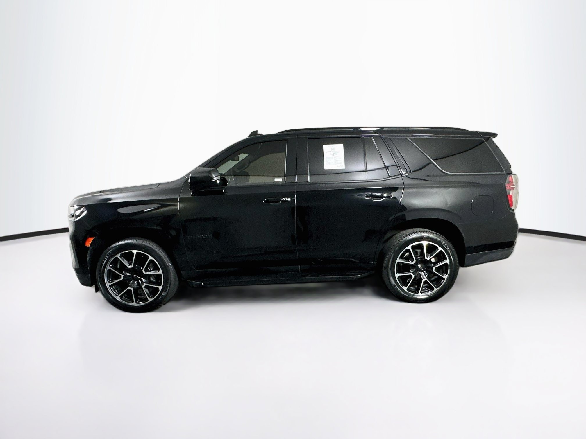 Used 2023 Chevrolet Tahoe RST w/ Luxury Package AWD/4WD image 4