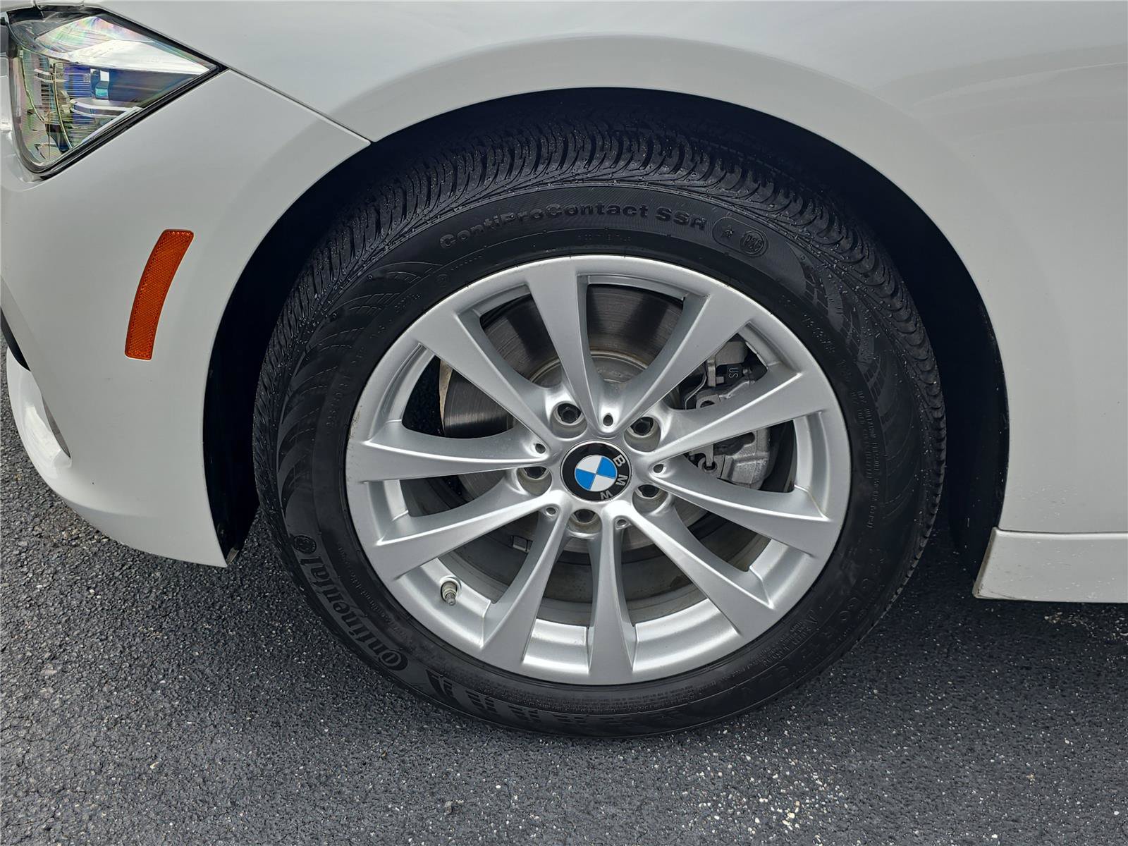 Used 2018 BMW 320i Sedan RWD image 7