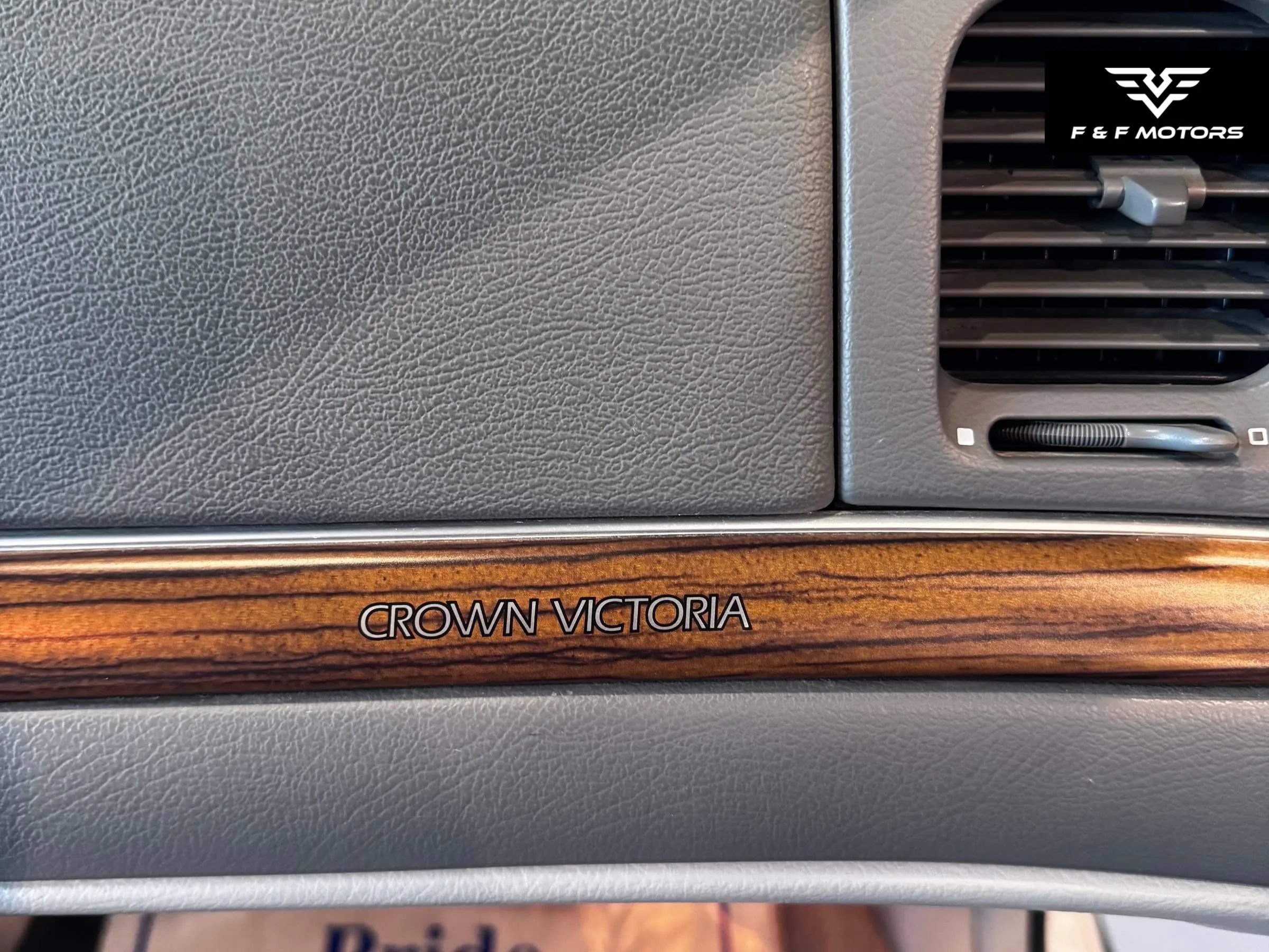 Used 1996 Ford Crown Victoria LX RWD image 21