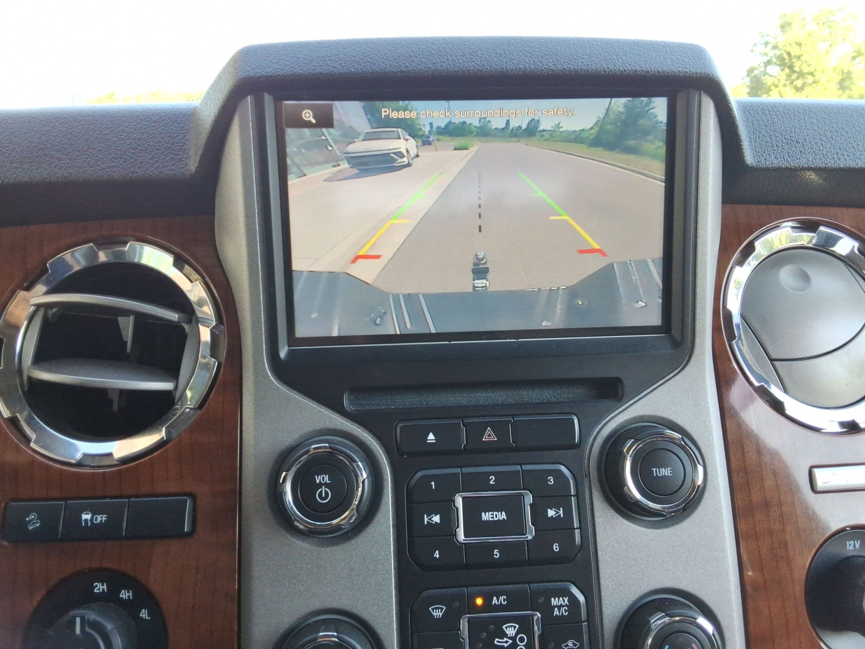 Used 2015 Ford F250 King Ranch w/ FX4 Off-Road Package AWD/4WD image 16