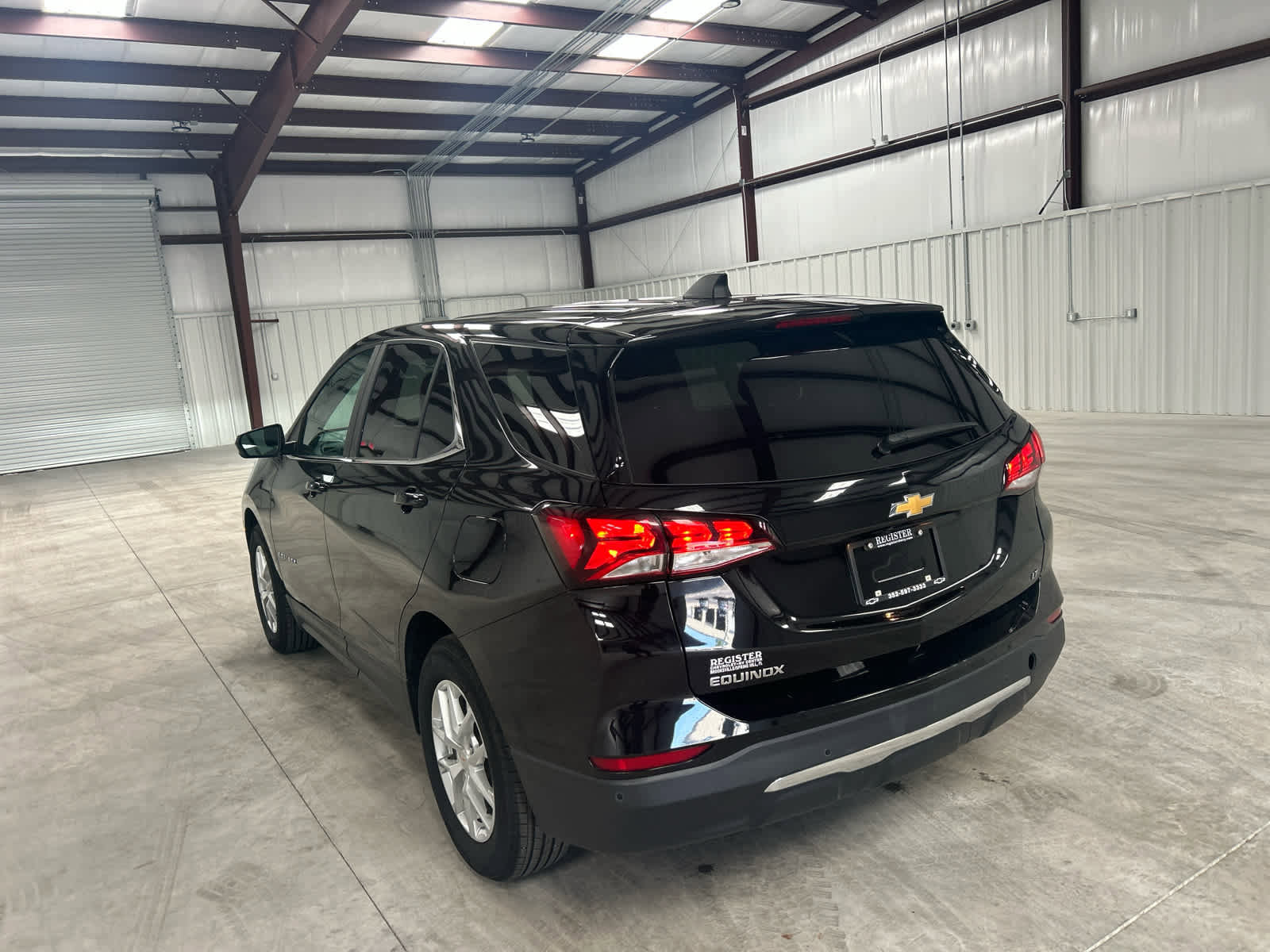 Used 2024 Chevrolet Equinox LT image 3