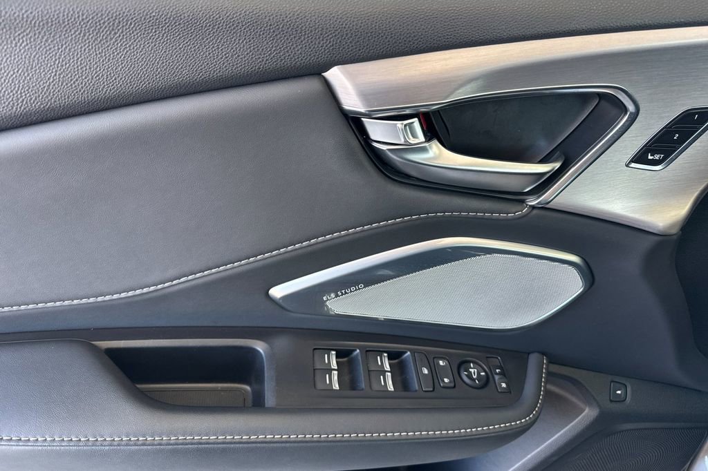 Certified 2023 Acura RDX FWD w/ Technology Package image 15