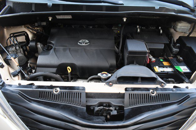 Used 2014 Toyota Sienna LE FWD image 30