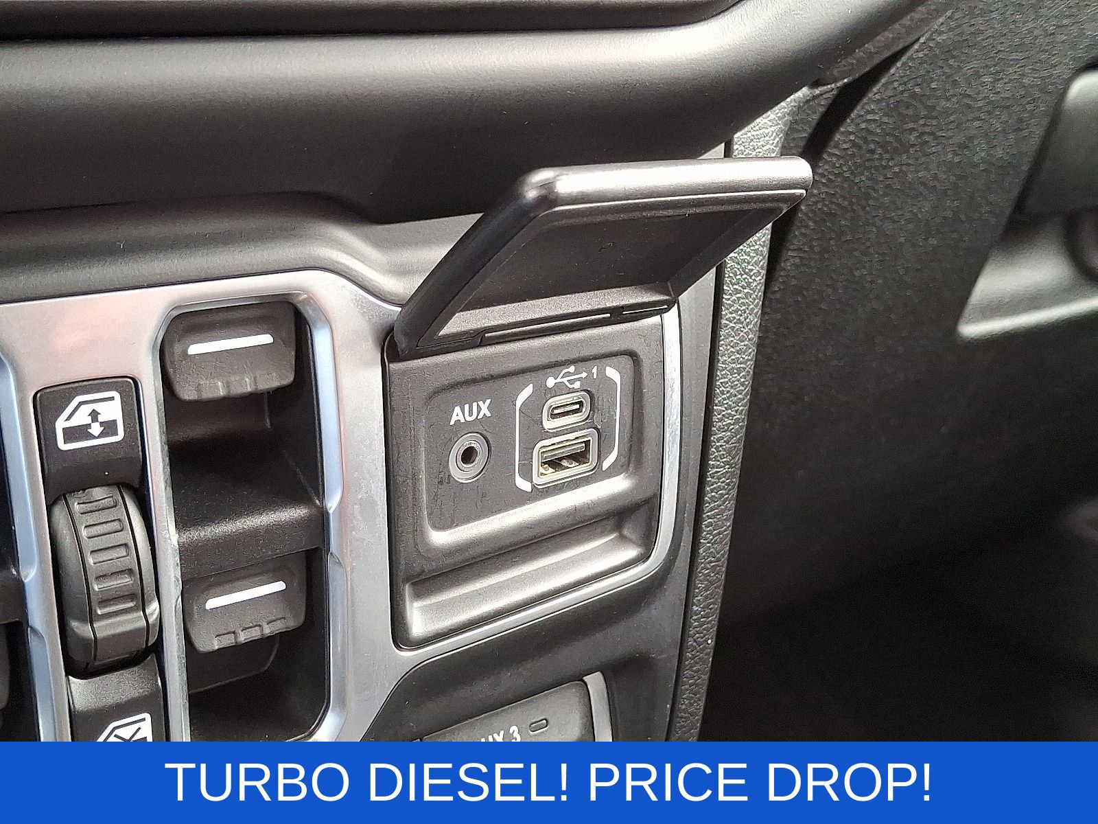 Used 2021 Jeep Wrangler Unlimited Sahara image 25