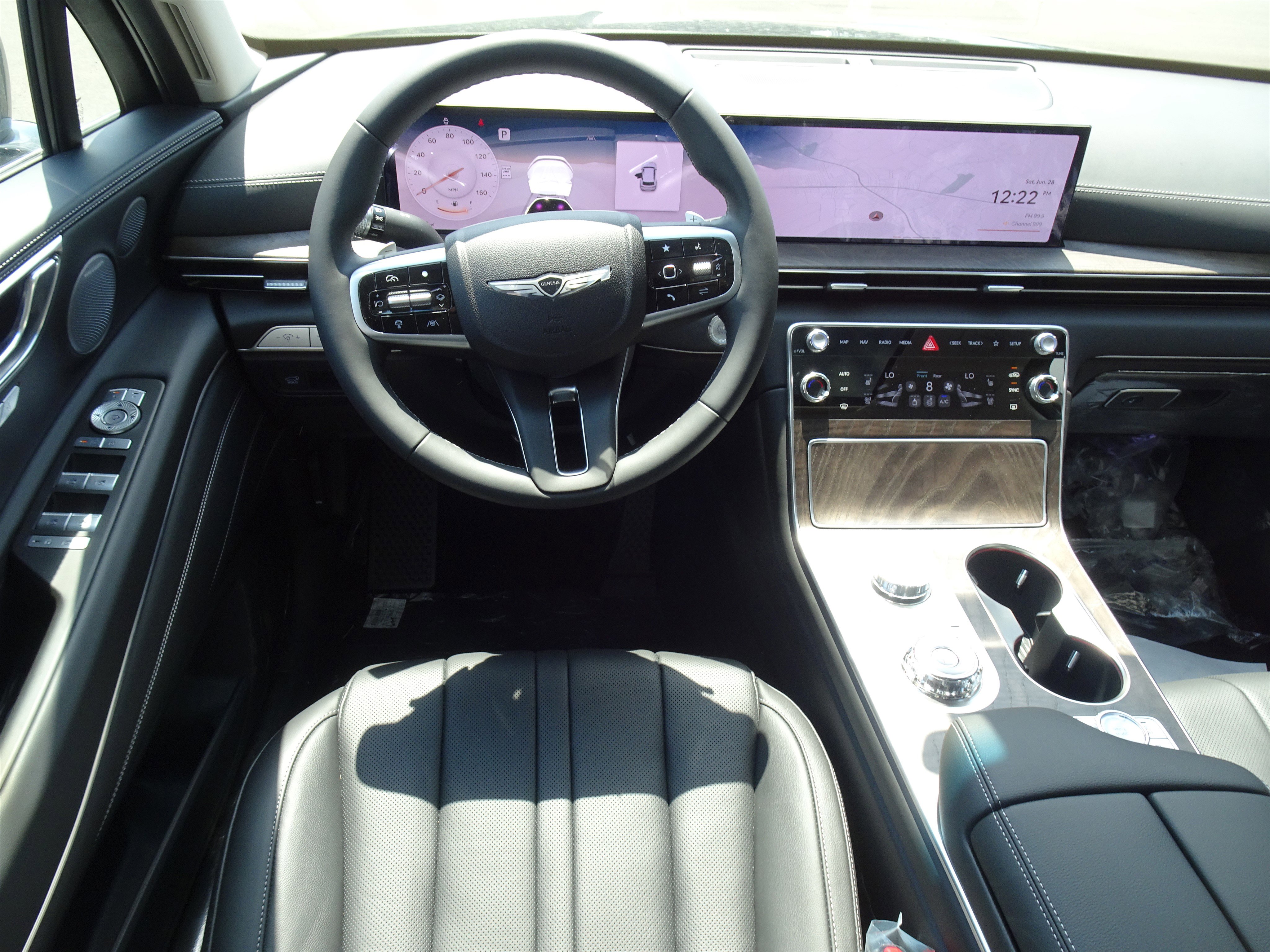 New 2025 Genesis GV80 2.5T Advanced image 13