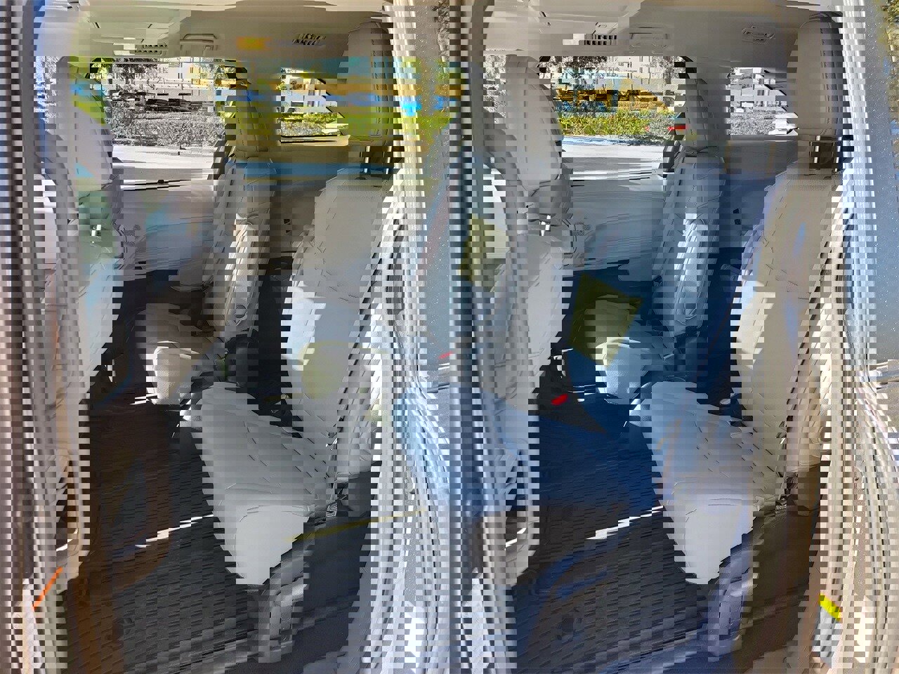 Used 2024 Toyota Sienna XLE image 11