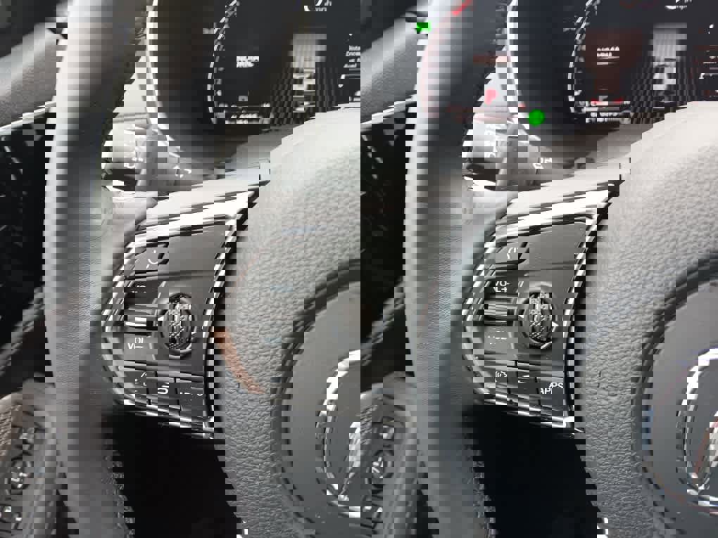 Used 2023 Acura MDX SH-AWD image 24