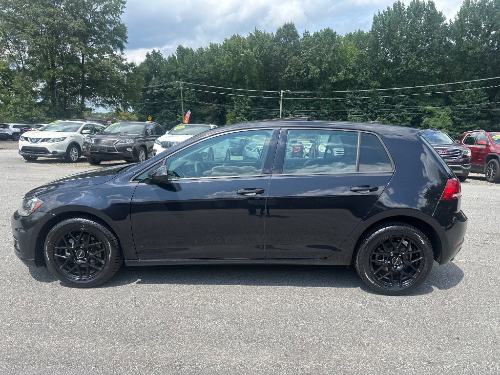 Used 2021 Volkswagen Golf 4-Door image 4