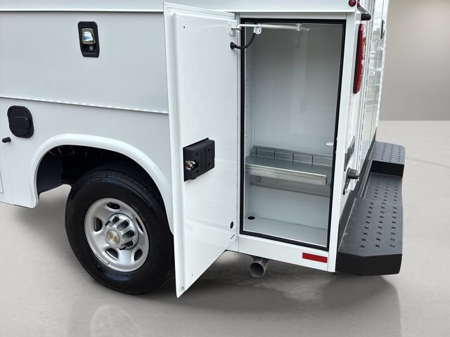 New 2025 Chevrolet Express 3500 w/ Power Convenience Package RWD image 18