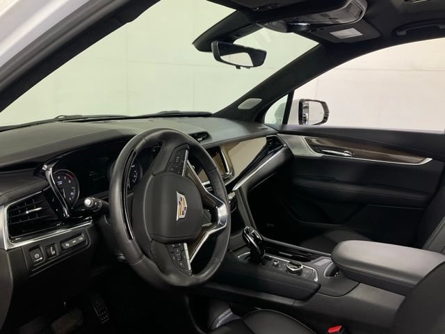 Used 2025 Cadillac XT6 Premium Luxury w/ Platinum Package AWD/4WD image 19