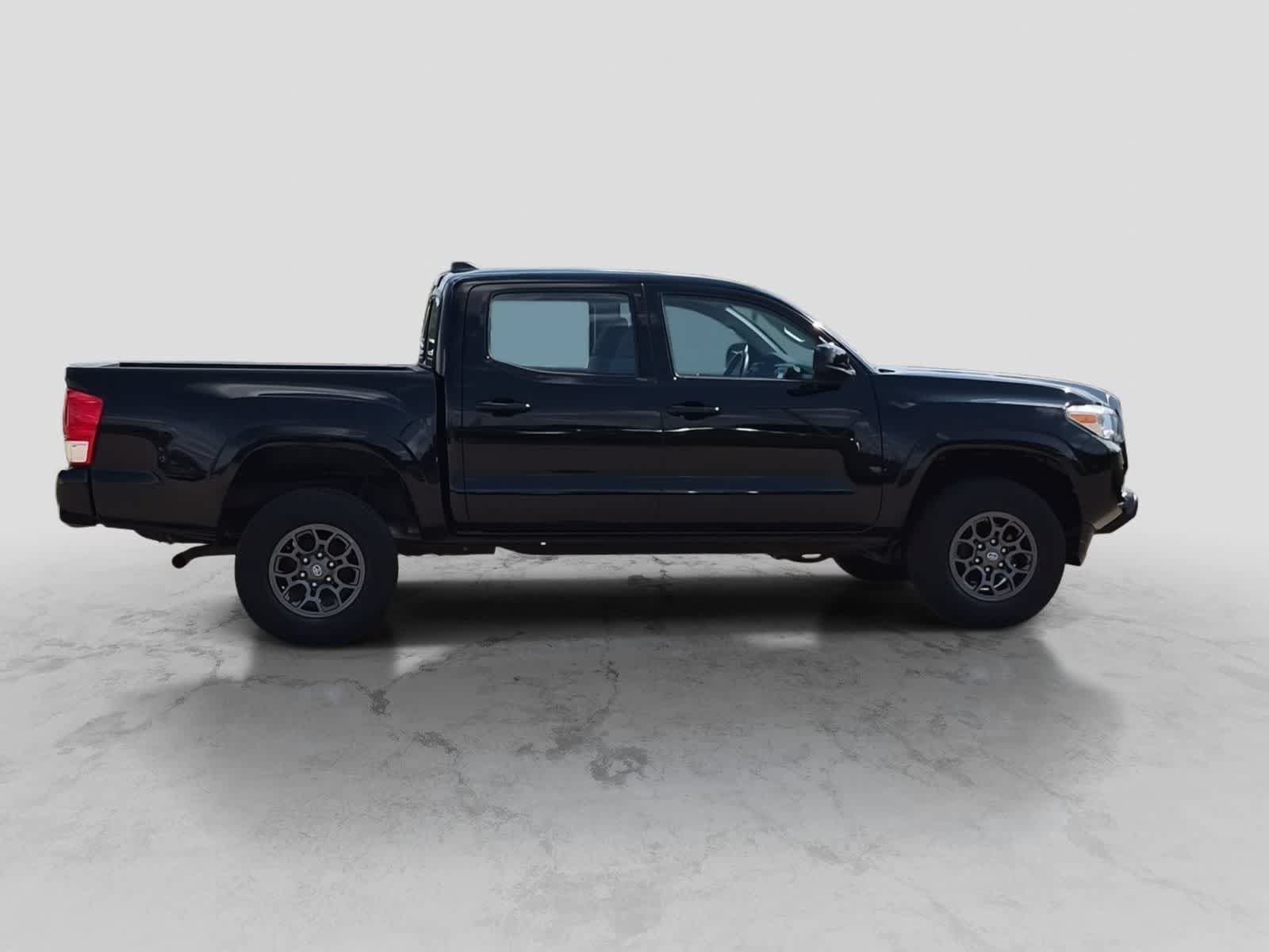 Used 2017 Toyota Tacoma SR RWD image 9