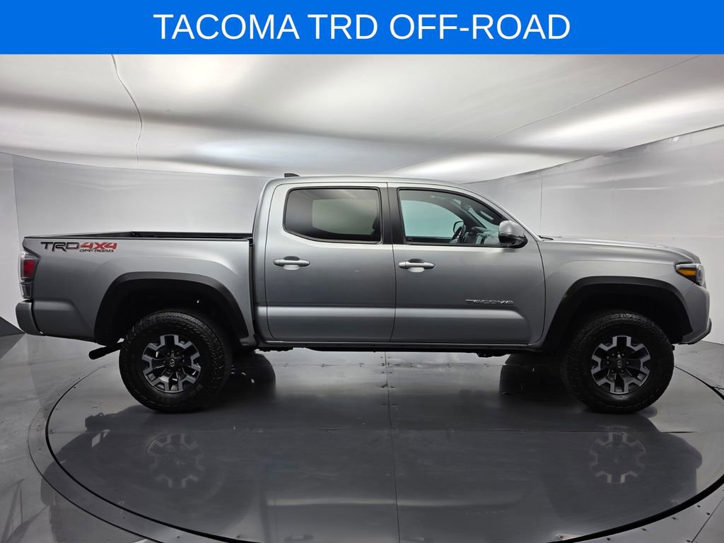Used 2023 Toyota Tacoma TRD Off-Road w/ TRD Premium Off Road Package image 3