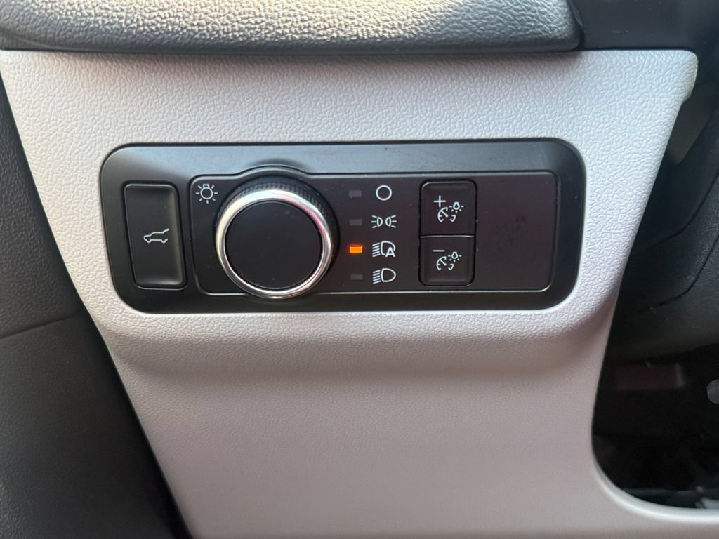 Used 2023 Ford Escape Active w/ Tech Pack #2 AWD/4WD image 19