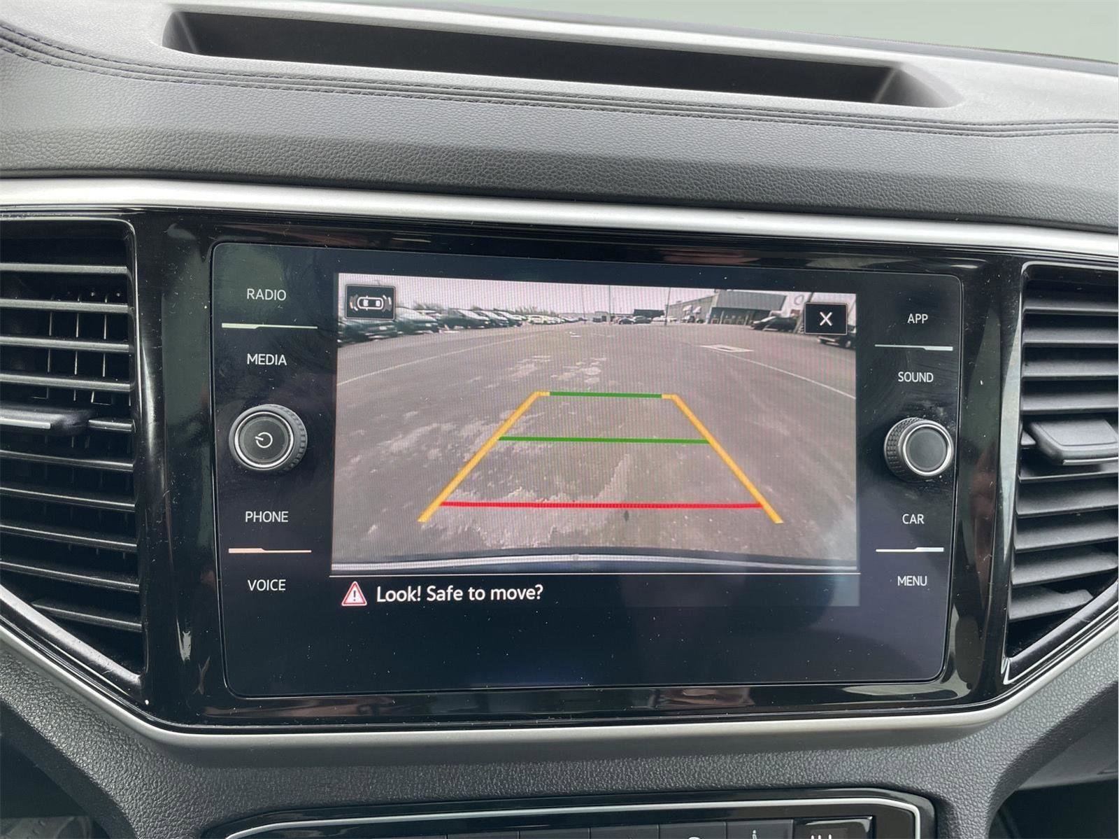 Used 2022 Volkswagen Atlas Cross Sport SE w/ Panoramic Sunroof Package image 29