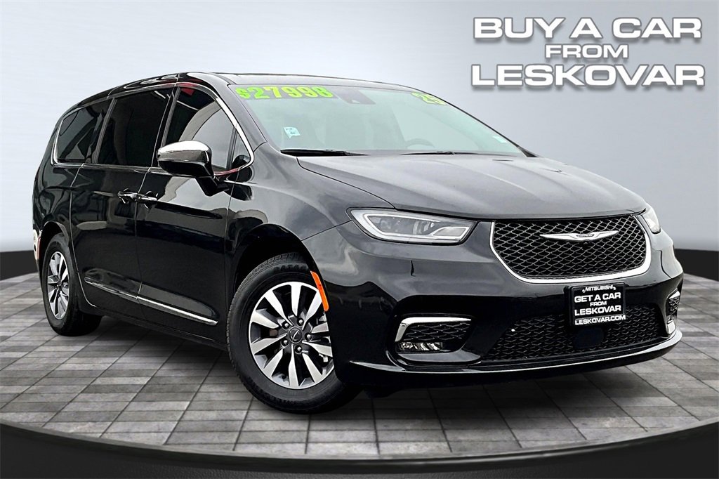 Used 2023 Chrysler Pacifica Limited