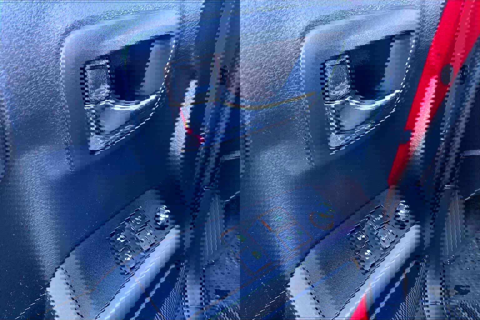 Certified 2017 Toyota Tacoma TRD Sport image 30