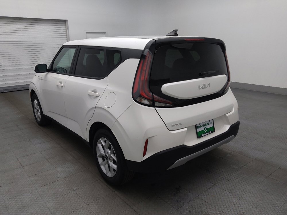 Used 2025 Kia Soul LX image 5