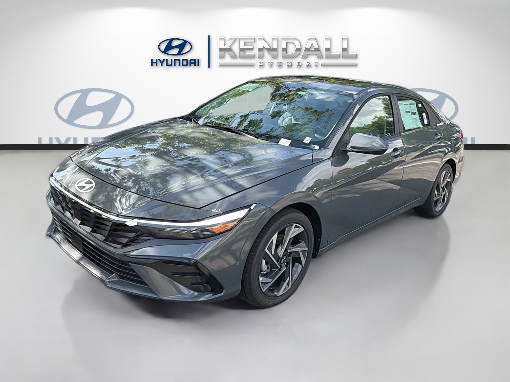 New 2026 Hyundai Elantra Limited FWD image 3