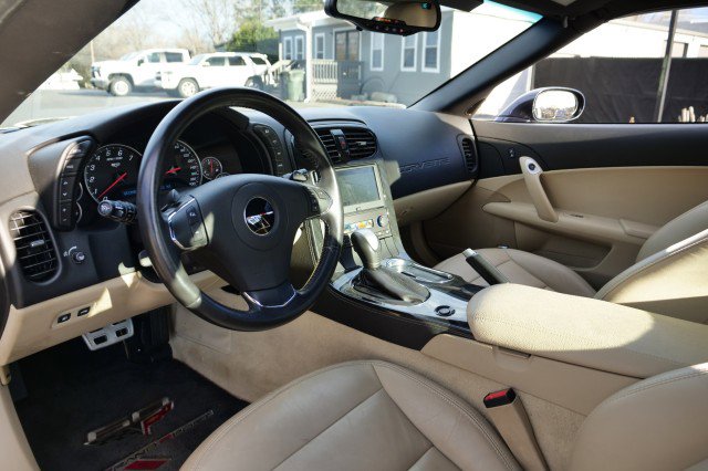 Used 2013 Chevrolet Corvette Grand Sport w/ 2LT Preferred Equipment Group image 2