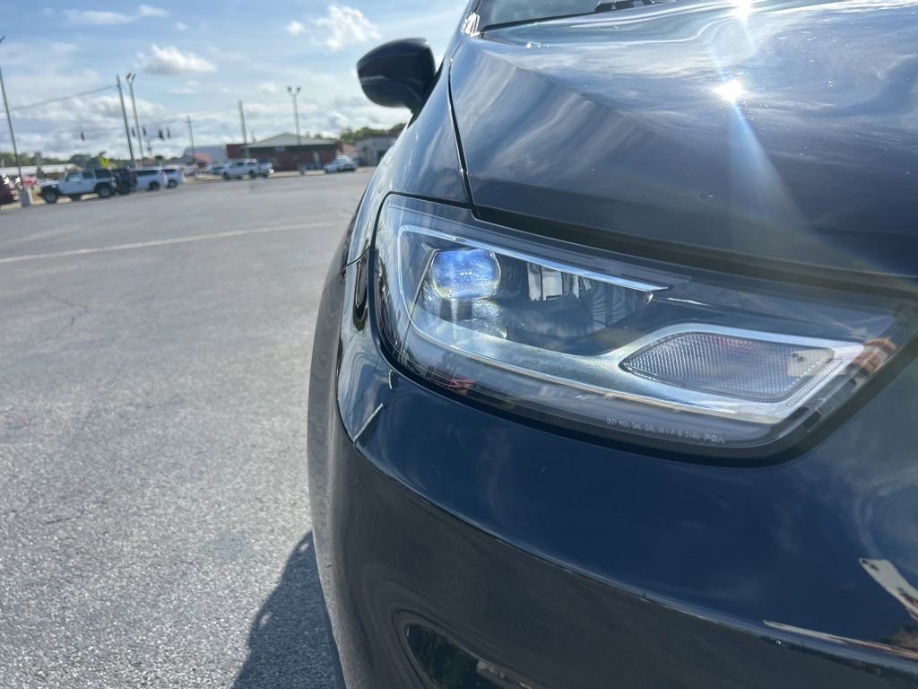 Used 2024 Chrysler Pacifica Touring-L w/ Uconnect Theater Family Group image 36