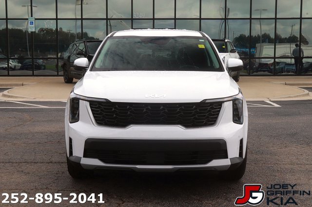 Certified 2026 Kia Sorento LX FWD image 2