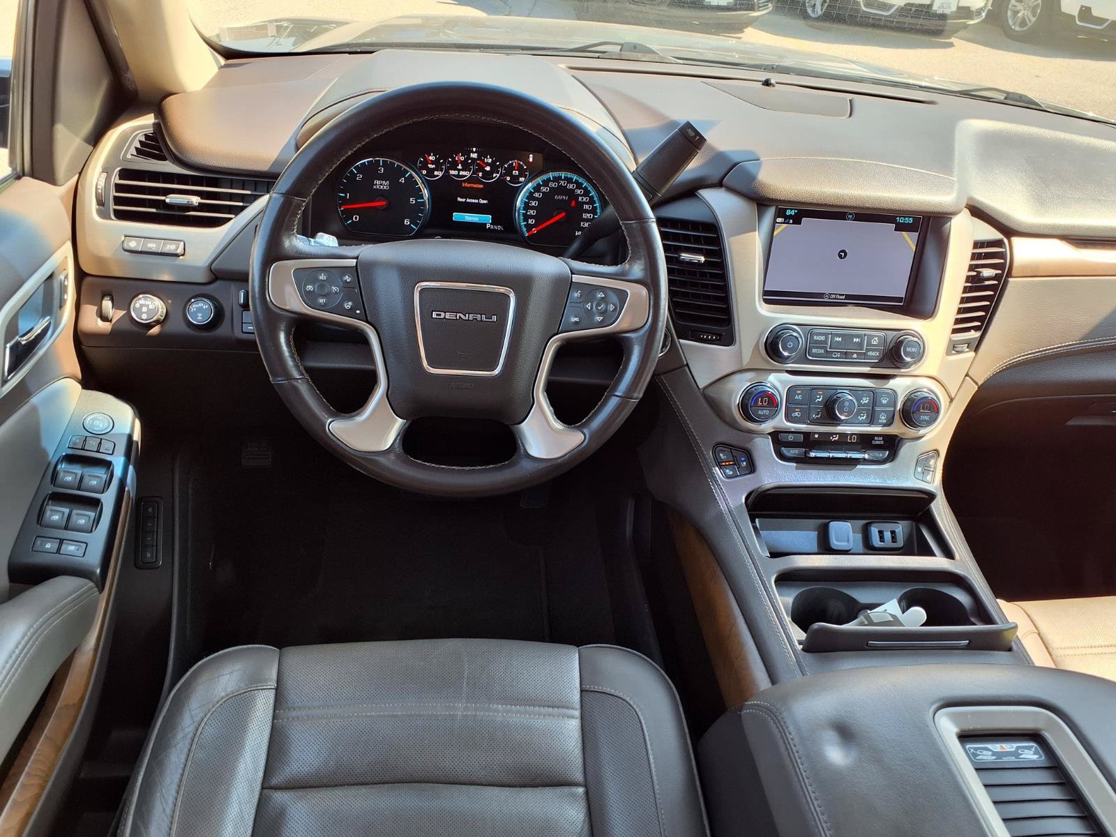 Used 2019 GMC Yukon XL Denali AWD/4WD image 2