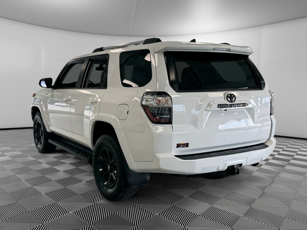 Used 2019 Toyota 4Runner SR5 AWD/4WD image 6
