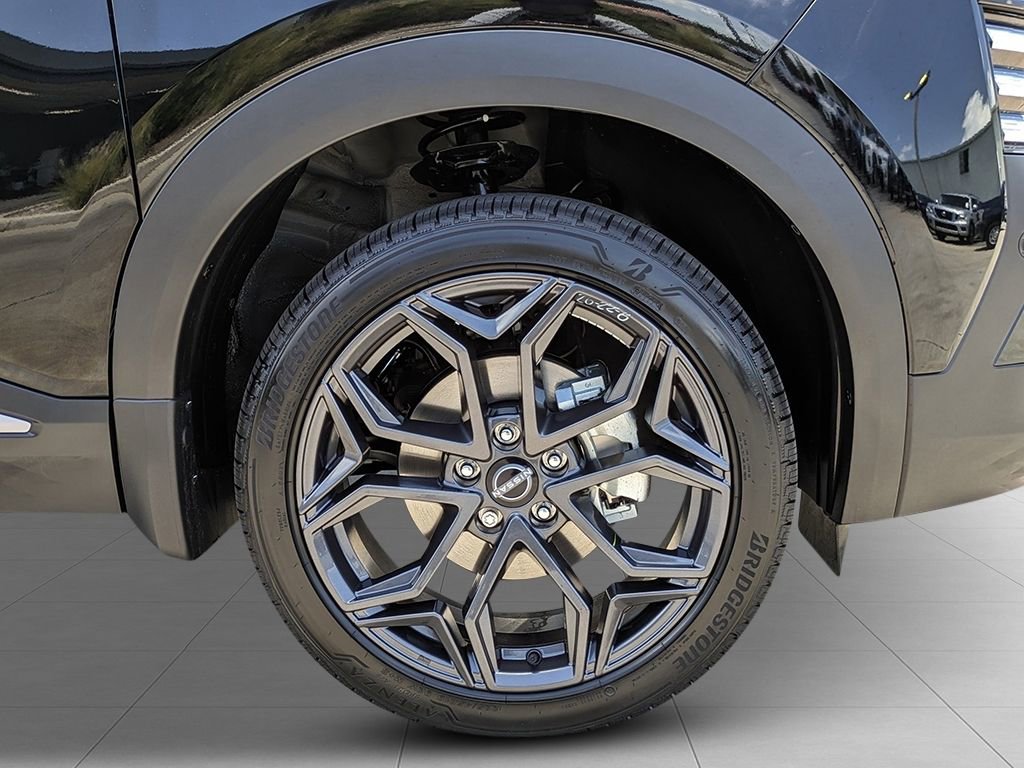 New 2026 Nissan Kicks SR FWD image 9