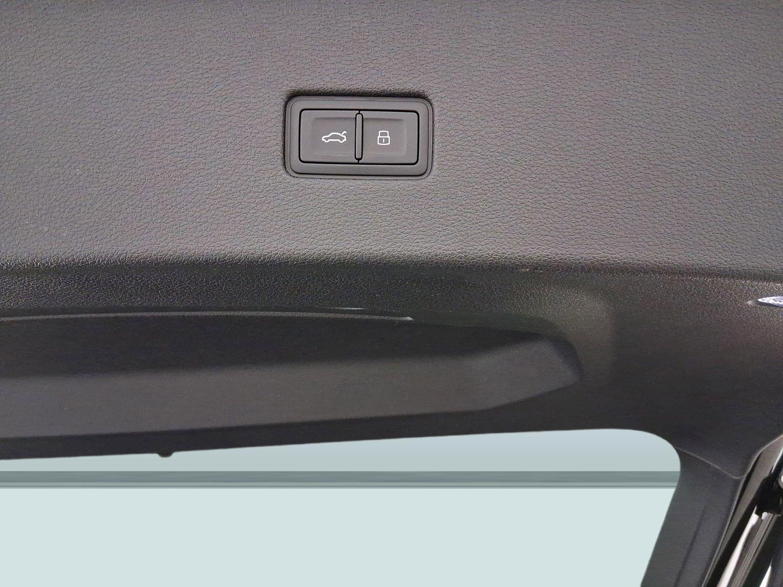 New 2026 Audi Q8 Premium Plus image 17